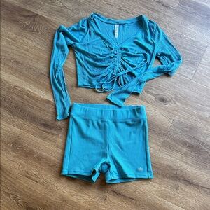 ALO Yoga Teal Ribbed Drawstring Crop Top & Matching Bike Shorts